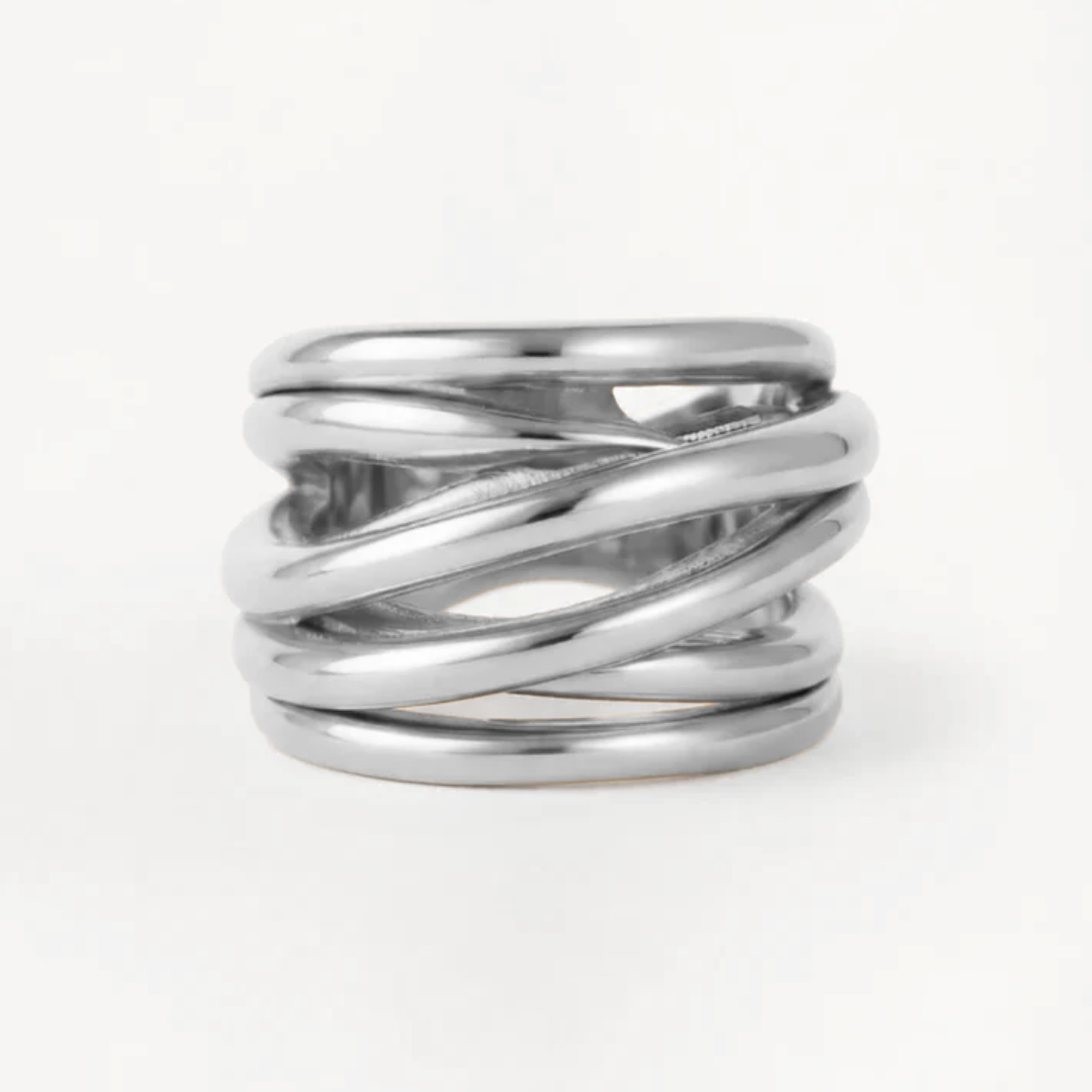 Amadora Ring